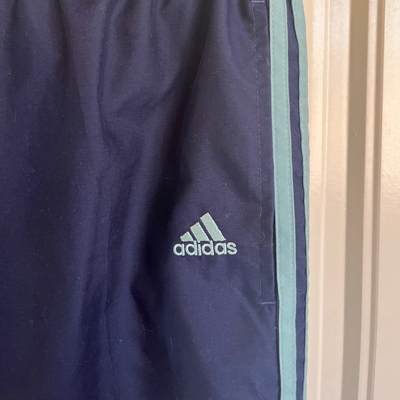 Adidas pants. Size medium - Picture 4 of 7